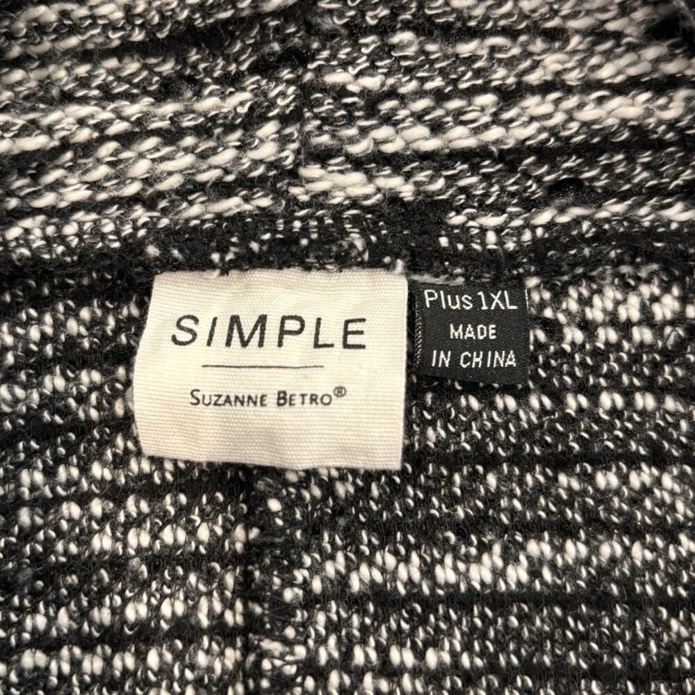 Suzanne Betro Simple Plus‎ 1X Cowl Neck Poncho Sweater Black White Cozy Knit - Picture 4 of 4